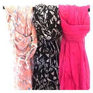 A set of three scarves 🧣 🧣 🧣